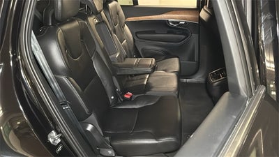 2021 Volvo XC90 T5 Momentum