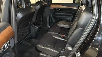 2021 Volvo XC90 T5 Momentum