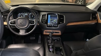 2021 Volvo XC90 T5 Momentum