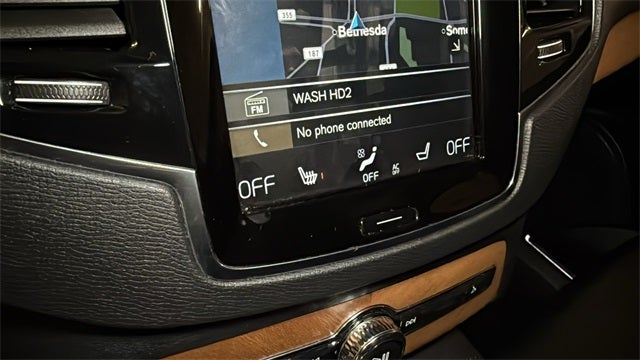 2021 Volvo XC90 T5 Momentum