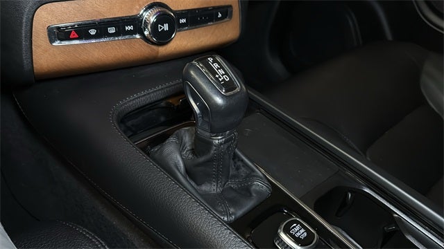 2021 Volvo XC90 T5 Momentum