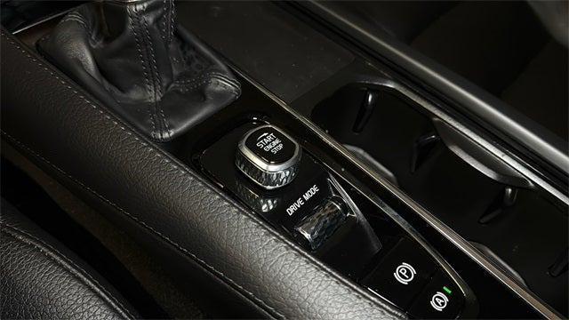 2021 Volvo XC90 T5 Momentum