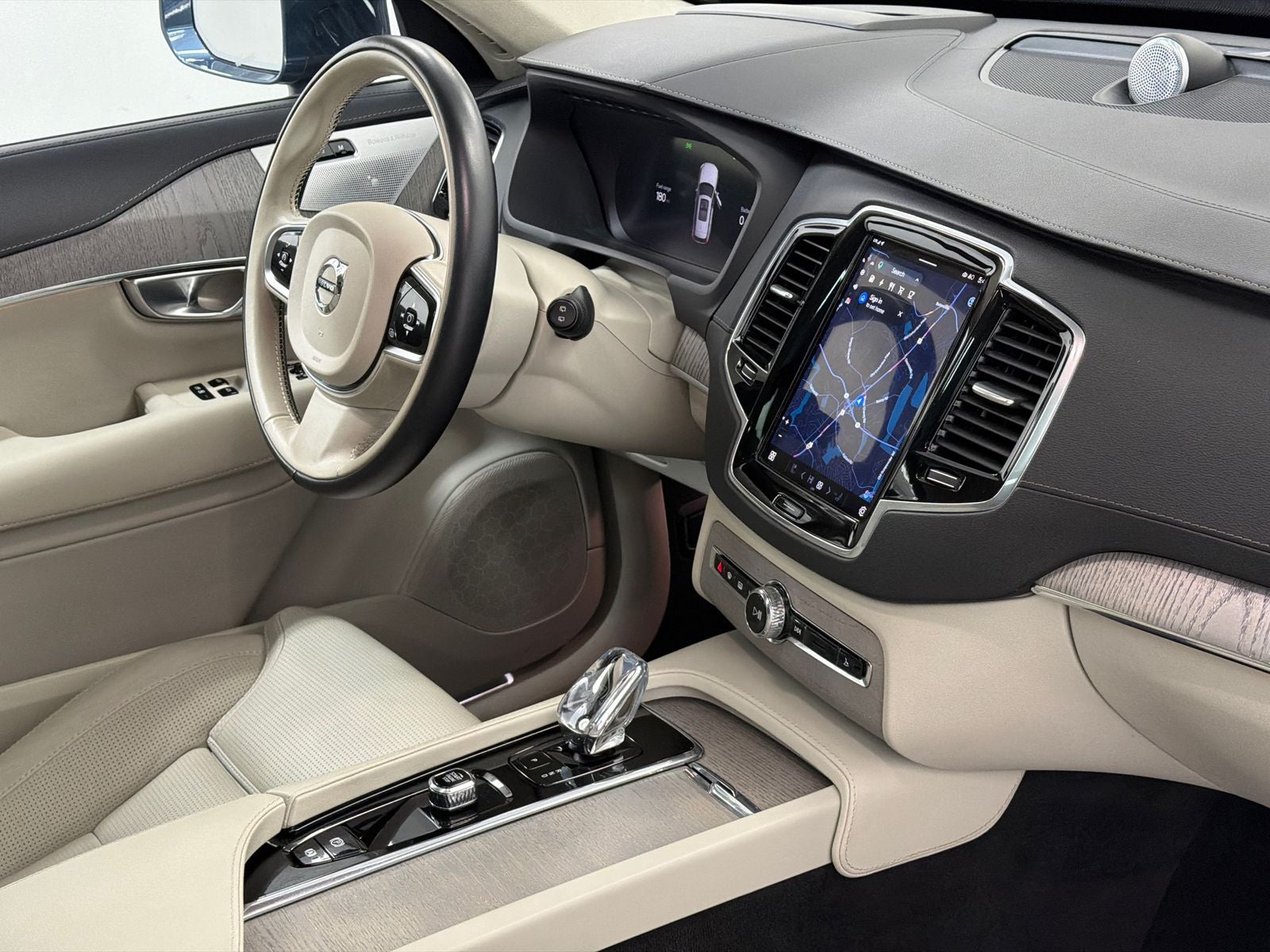 2024 Volvo XC90 Recharge Plug-In Hybrid Ultimate