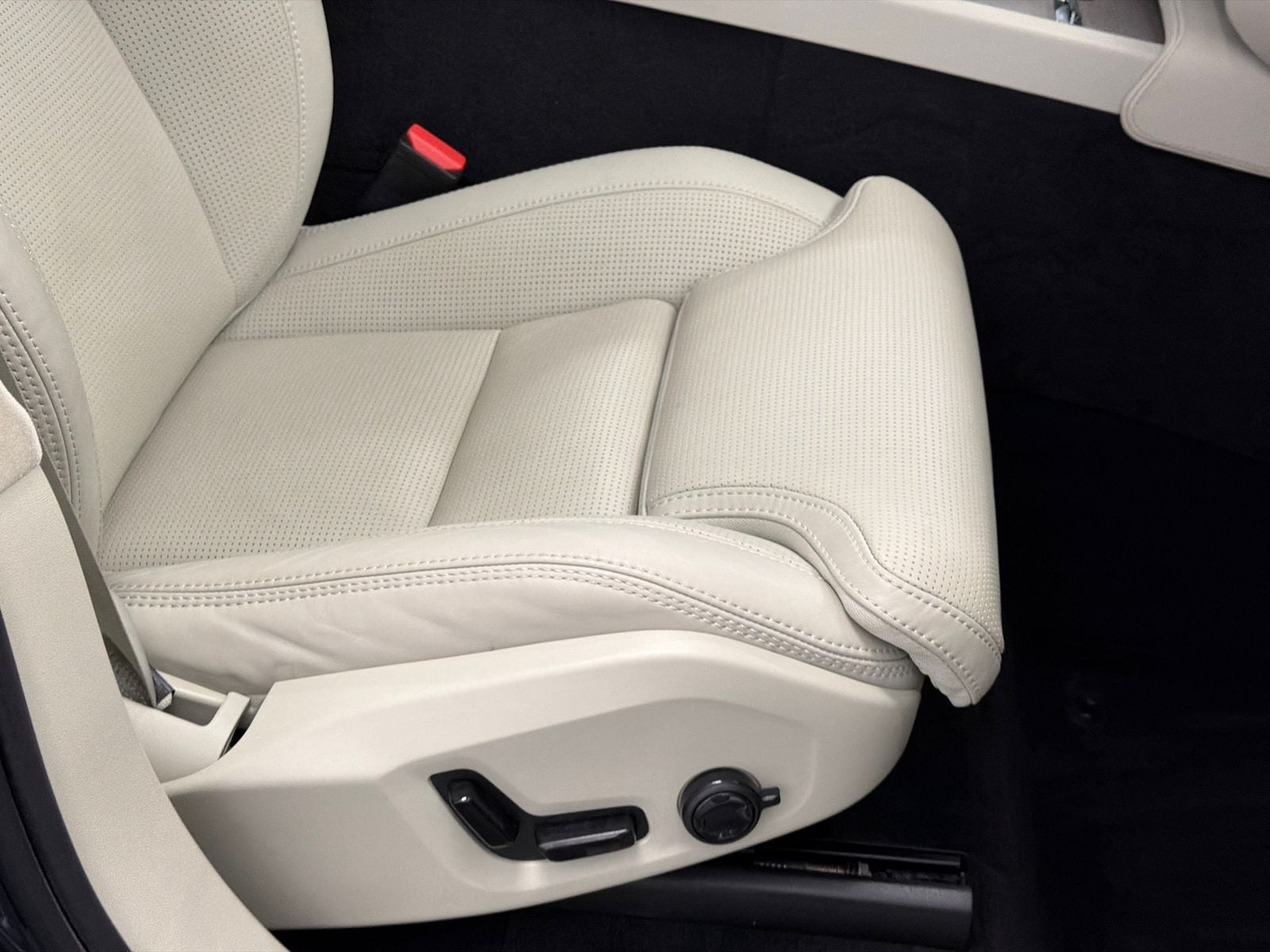 2024 Volvo XC90 Recharge Plug-In Hybrid Ultimate
