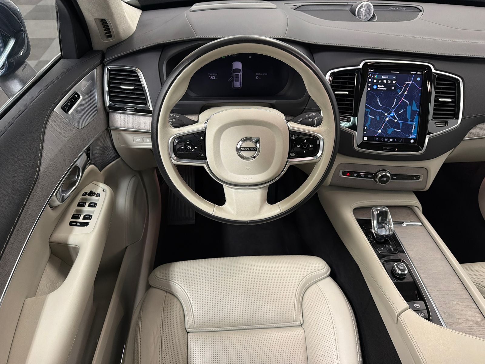 2024 Volvo XC90 Recharge Plug-In Hybrid Ultimate