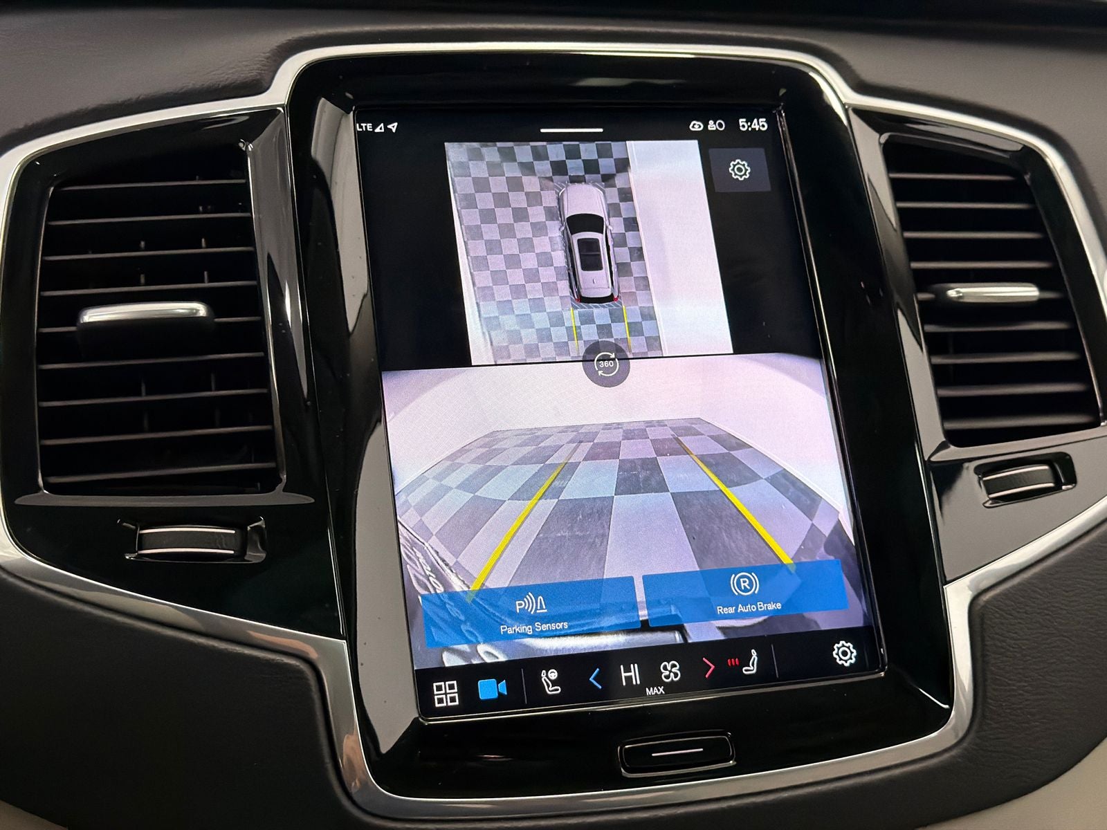 2024 Volvo XC90 Recharge Plug-In Hybrid Ultimate