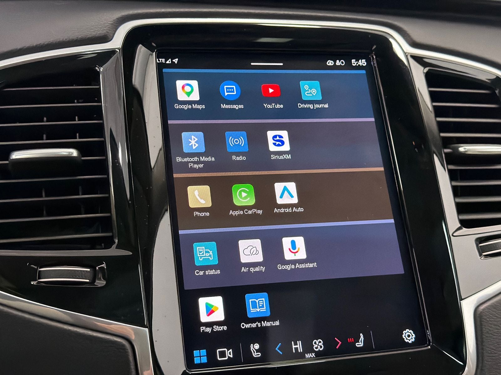 2024 Volvo XC90 Recharge Plug-In Hybrid Ultimate