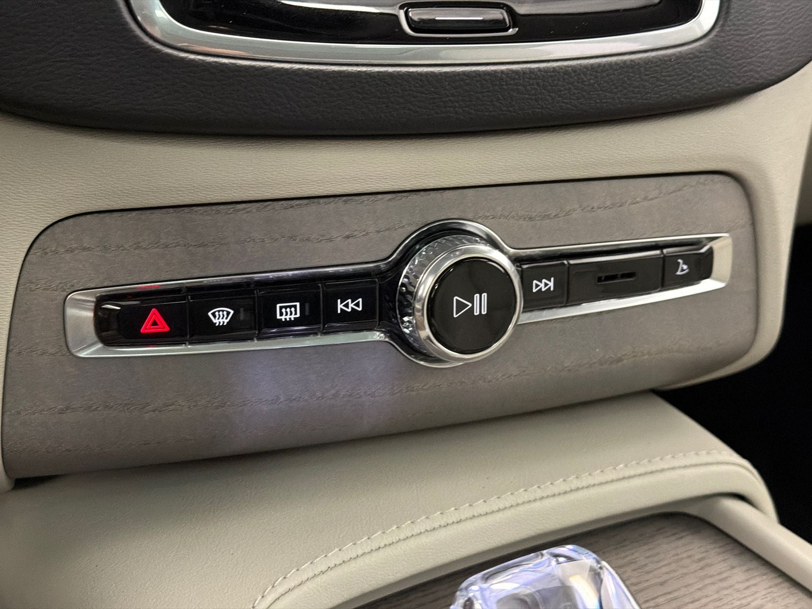 2024 Volvo XC90 Recharge Plug-In Hybrid Ultimate