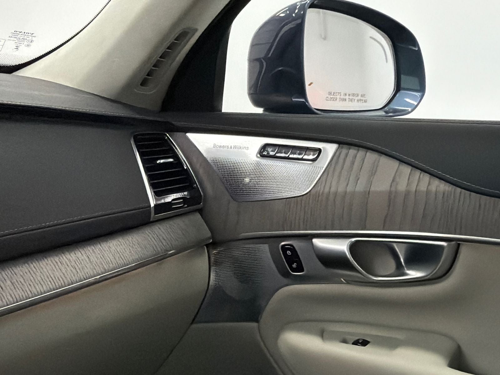 2024 Volvo XC90 Recharge Plug-In Hybrid Ultimate