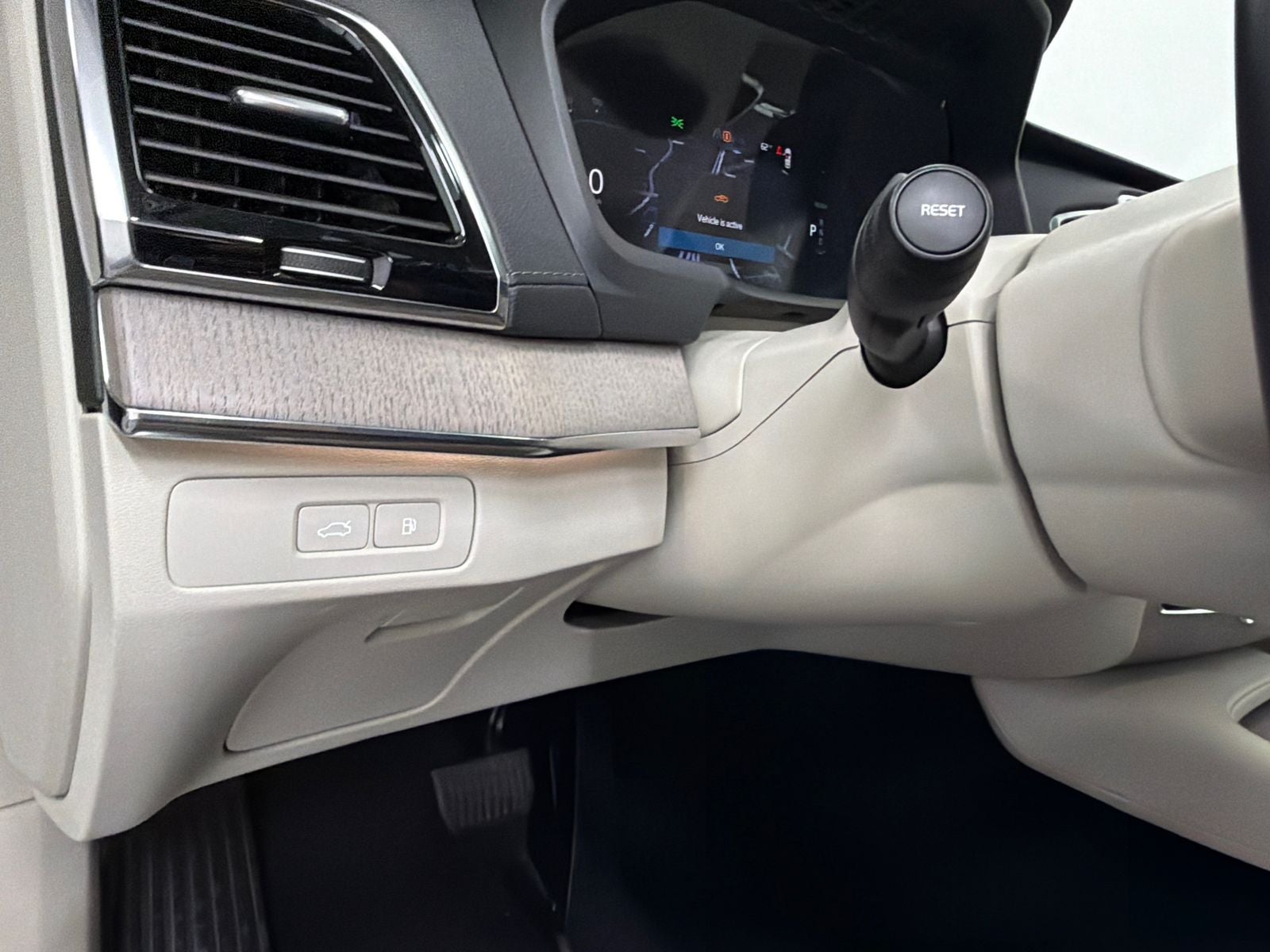 2024 Volvo XC90 Recharge Plug-In Hybrid Ultimate