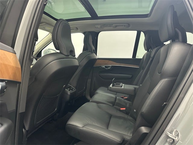 2024 Volvo XC90 B5 Plus