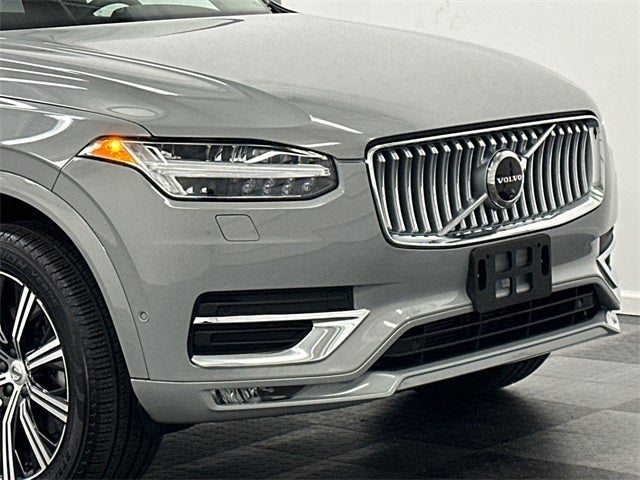 2024 Volvo XC90 B5 Plus