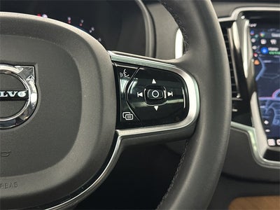 2024 Volvo XC90 B5 Plus