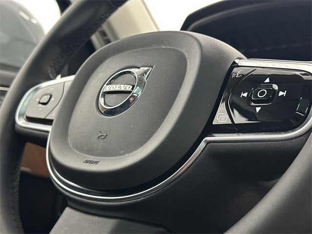 2024 Volvo XC90 B5 Plus