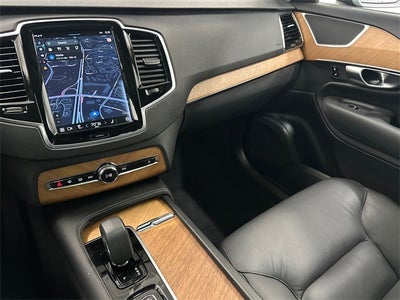 2024 Volvo XC90 B5 Plus