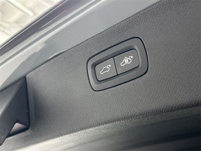 2024 Volvo XC90 B5 Plus