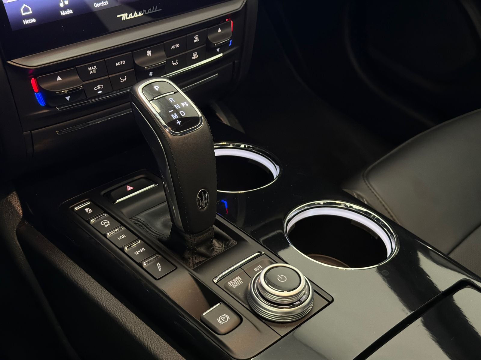 2022 Maserati Quattroporte Modena