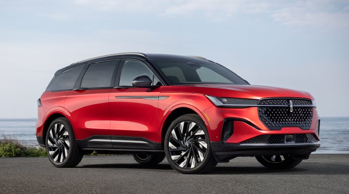 A 2024 Lincoln Nautilus® Reserve model is shown with the stylish available Jet Appearance Package. | Koons Lincoln of Bethesda in Silver Spring MD