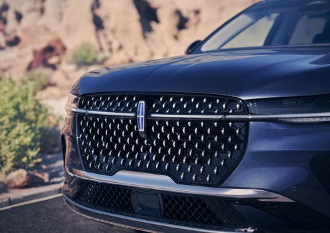 The stylish grille of a 2024 Lincoln Nautilus® SUV sparkles in the sunlight. | Koons Lincoln of Bethesda in Silver Spring MD