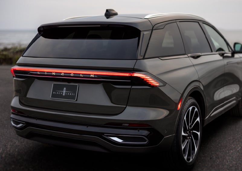 The rear of a 2024 Lincoln Black Label Nautilus® SUV displays full LED rear lighting. | Koons Lincoln of Bethesda in Silver Spring MD