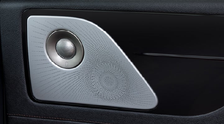 A close-up view of the available Revel® Ultima 3D Audio System. | Koons Lincoln of Bethesda in Silver Spring MD