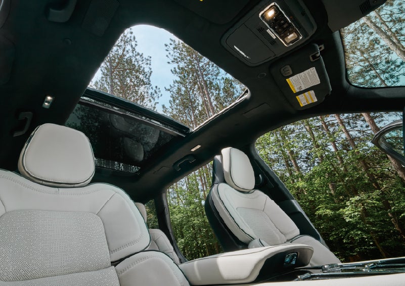 The front seats of a 2027 Lincoln Aviator® Black Label™ SUV | Koons Lincoln of Bethesda in Silver Spring MD