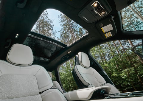 The front seats of a 2027 Lincoln Aviator® Black Label™ SUV | Koons Lincoln of Bethesda in Silver Spring MD